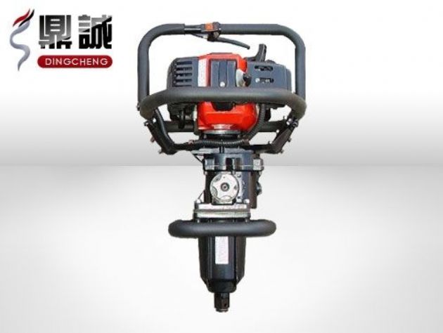點(diǎn)擊查看詳細(xì)信息<br>標(biāo)題：便攜式內(nèi)燃扳手 閱讀次數(shù)：4116