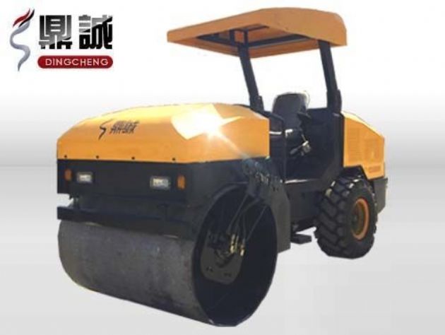 點(diǎn)擊查看詳細(xì)信息<br>標(biāo)題：4噸單鋼輪振動(dòng)壓路機(jī) 閱讀次數(shù)：13289