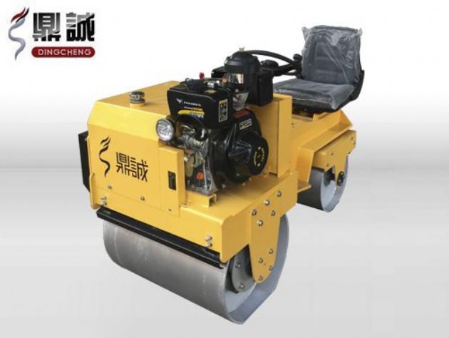 點(diǎn)擊查看詳細(xì)信息<br>標(biāo)題：DC850C座駕式壓路機(jī) 閱讀次數(shù)：15046